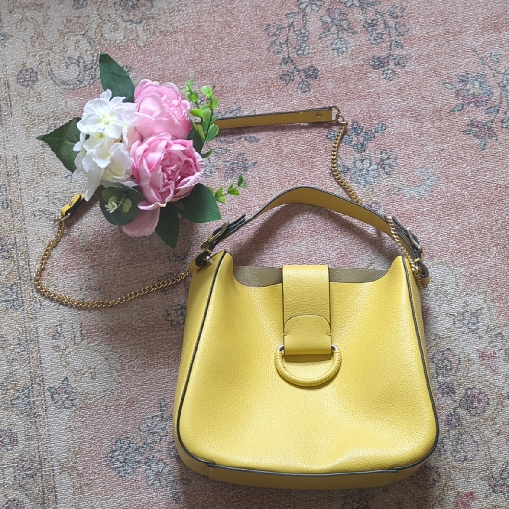 Yellow Women's Zara Shoulder Bag - Classic Chic